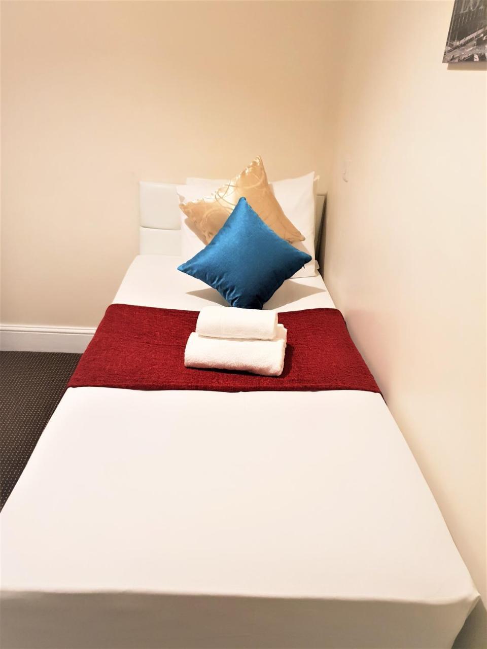 เดอะ คิง วิลเลียม โฮเต็ล Hotel ลอนดอน ภายนอก รูปภาพ